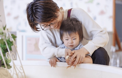 家族でひよことふれあい